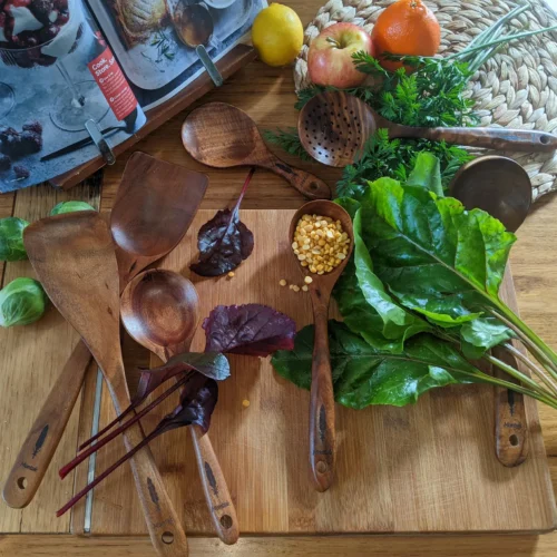 Set de 7 ustensiles de cuisine en bois